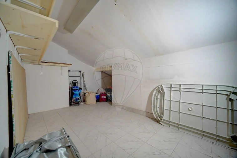 Apartamento T3 para Venda em Massamá e Monte Abraão Foto 18