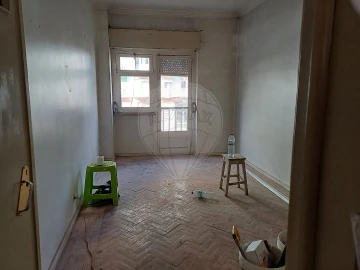 Apartamento T3 para Arrendamento em Benfica
