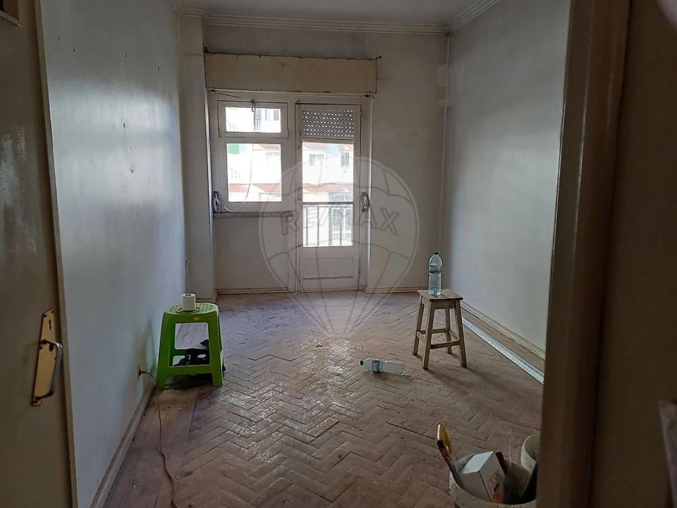 Apartamento T3 para Arrendamento em Benfica Foto 20