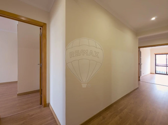 Apartamento T3 para Venda em Rio de Mouro Foto 28