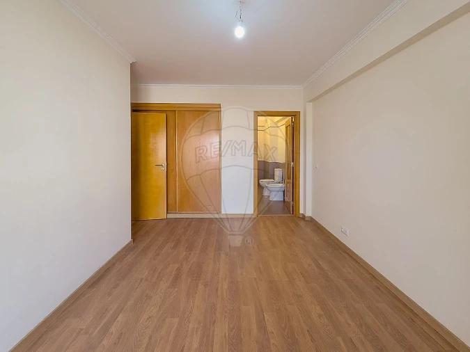 Apartamento T3 para Venda em Rio de Mouro Foto 20