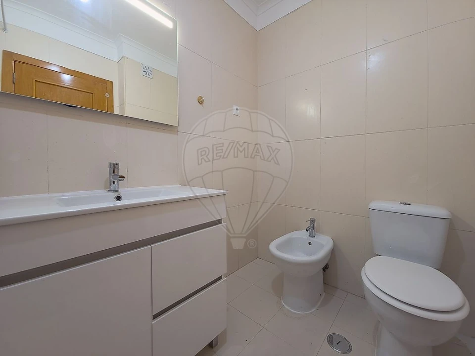 Apartamento T3 para Venda em Rio de Mouro Foto 25