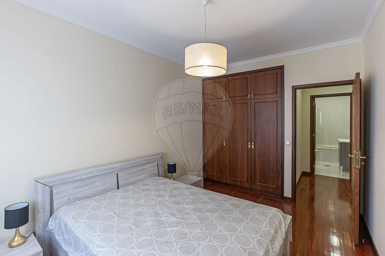 Apartamento T3 para Venda em Gulpilhares e Valadares Foto 43