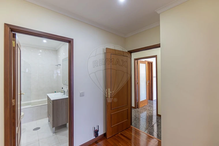 Apartamento T3 para Venda em Gulpilhares e Valadares Foto 38