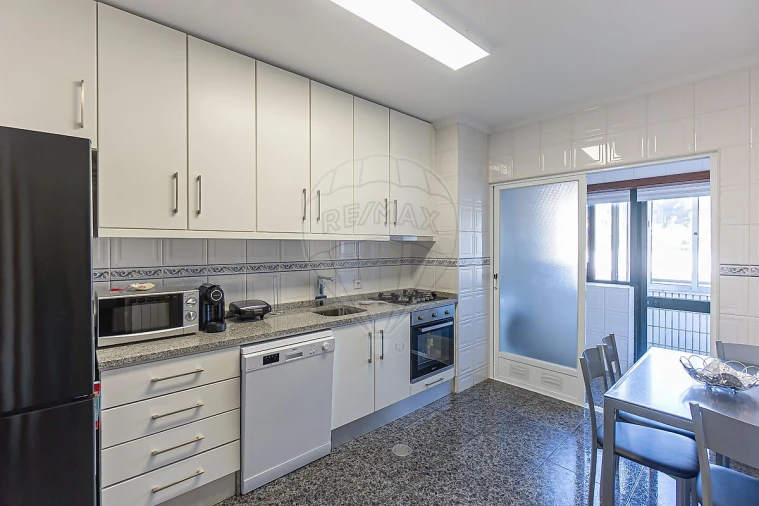 Apartamento T3 para Venda em Gulpilhares e Valadares Foto 44