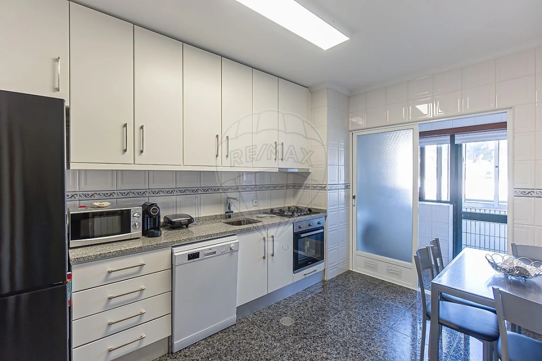 Apartamento T3 para Venda em Gulpilhares e Valadares Foto 44