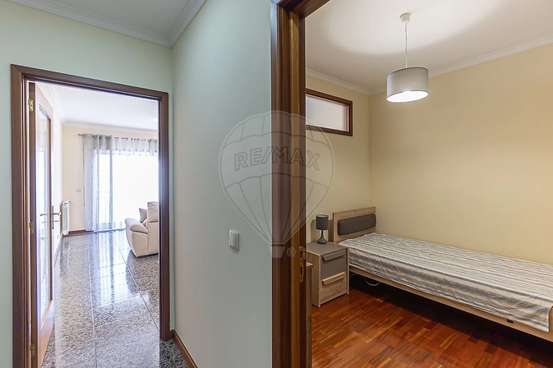 Apartamento T3 para Venda em Gulpilhares e Valadares Foto 36