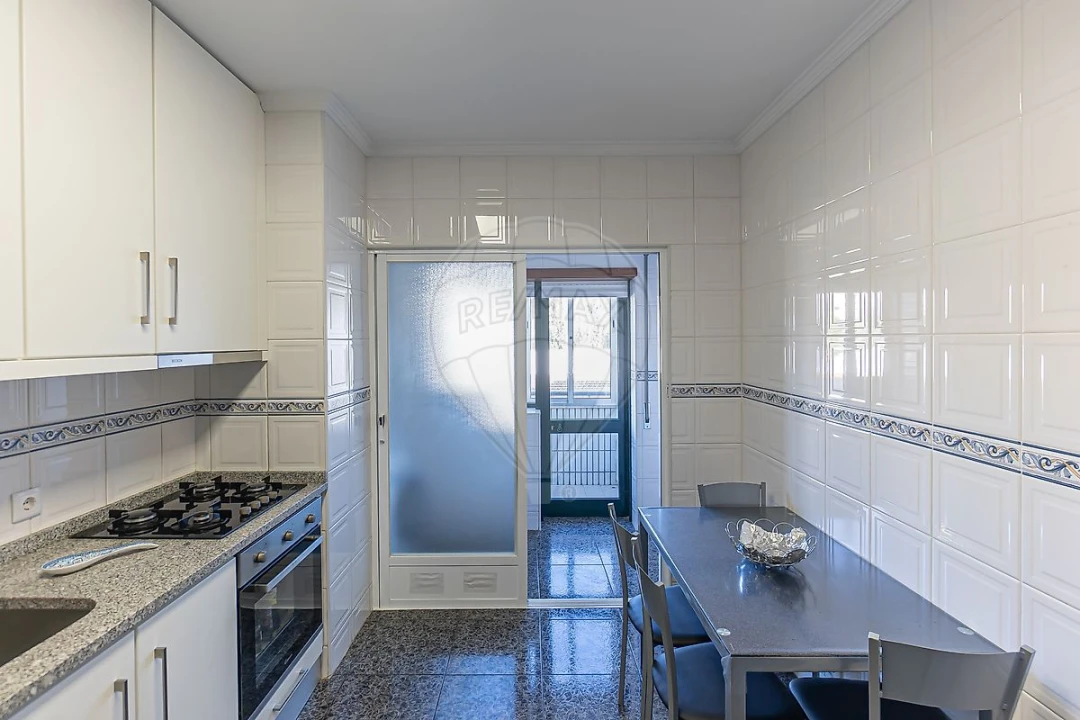 Apartamento T3 para Venda em Gulpilhares e Valadares Foto 28