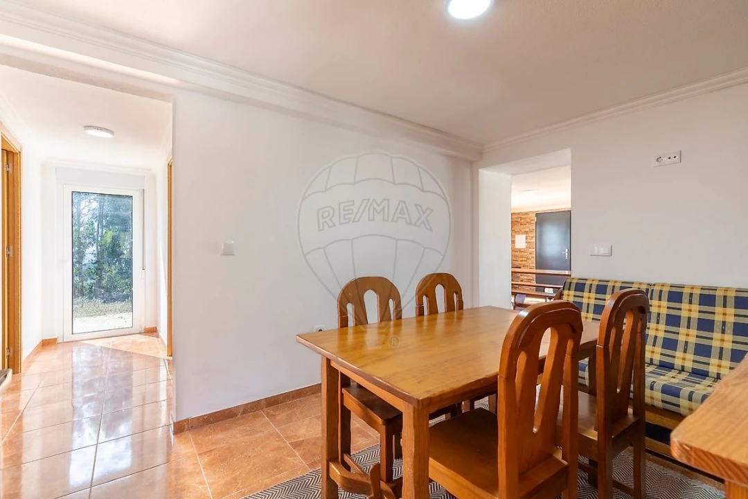 Moradia T3 para Venda em Vila Verde dos Francos Foto 10