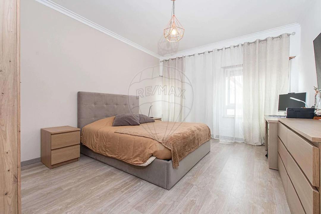 Apartamento T3 para Venda em Alverca do Ribatejo e Sobralinho Foto 5