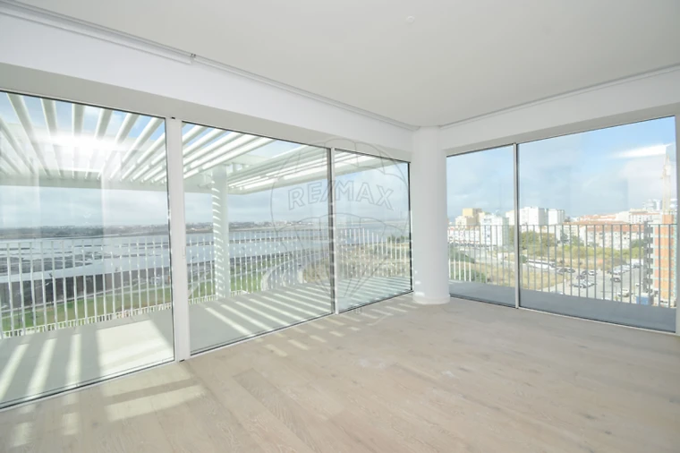 Apartamento T4 para Venda em Alto do Seixalinho, Santo André e Verderena Foto 25