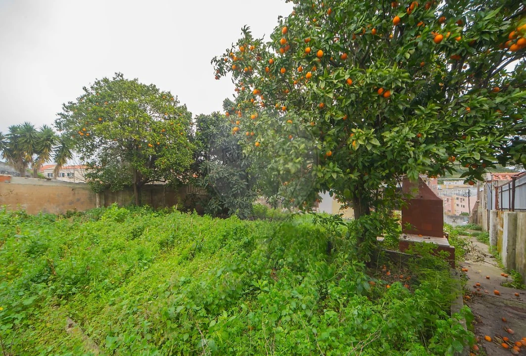 Moradia T4 para Venda em Camarate, Unhos e Apelação Foto 1