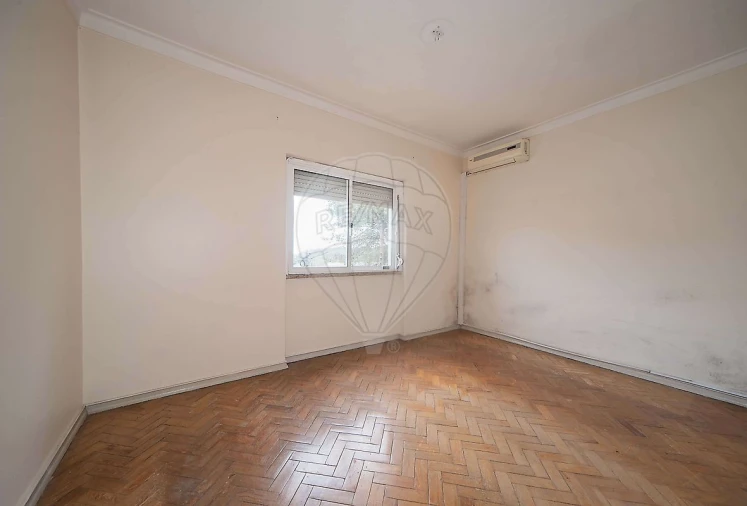 Moradia T4 para Venda em Camarate, Unhos e Apelação Foto 11