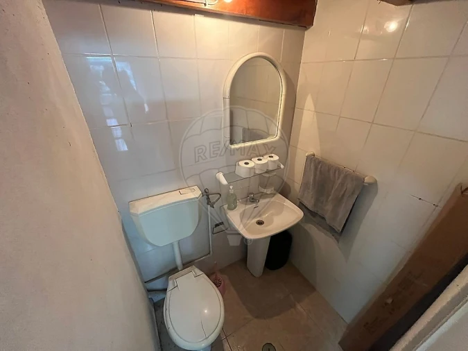 Garagem para Venda em Alhandra, São João dos Montes e Calhandriz Foto 1