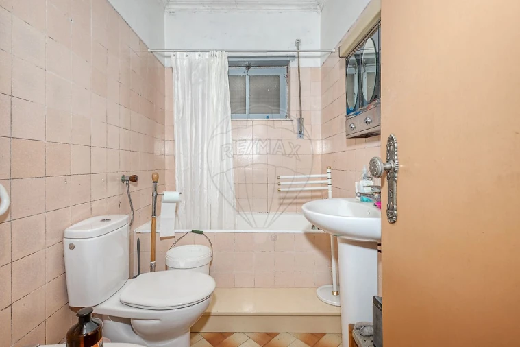 Moradia T2 para Venda em Fragoso Foto 2