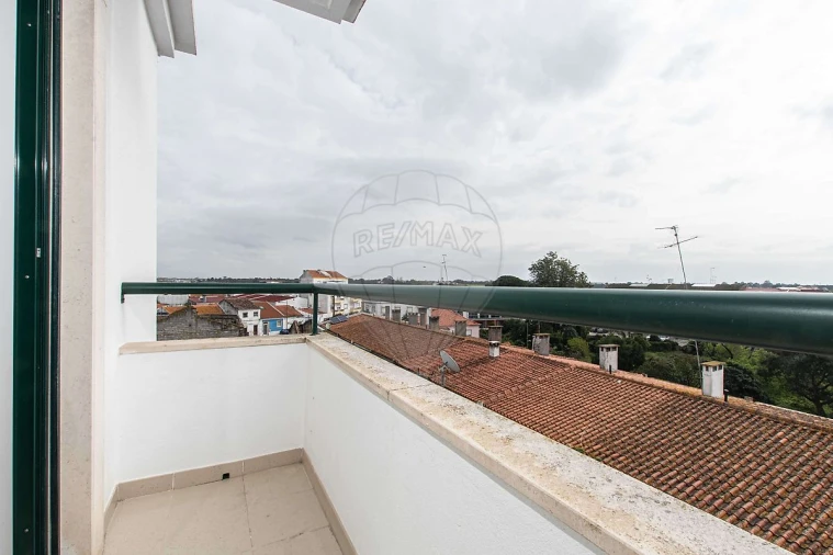Apartamento T3 para Venda em Cartaxo e Vale da Pinta Foto 18
