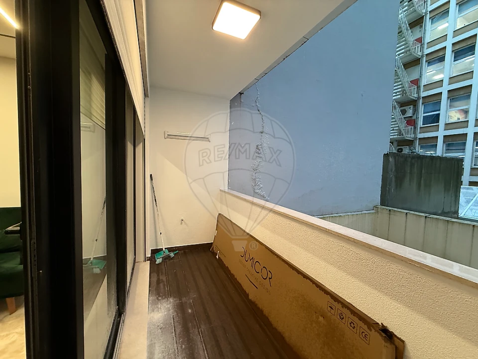 Apartamento T1 para Venda em Santo António Foto 8