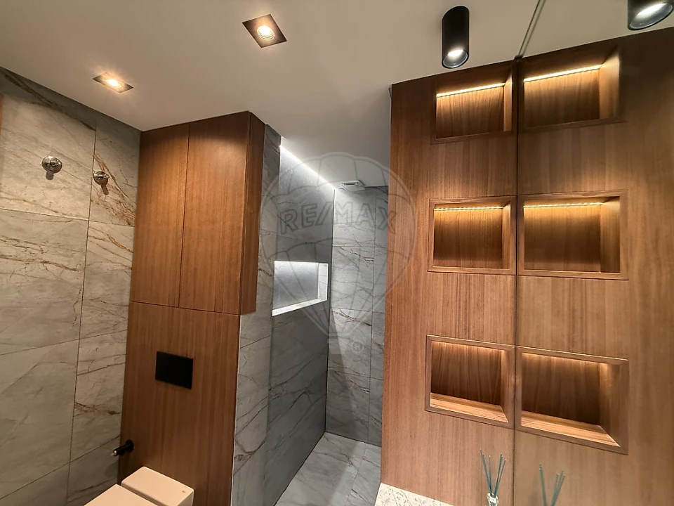 Apartamento T1 para Venda em Santo António Foto 1