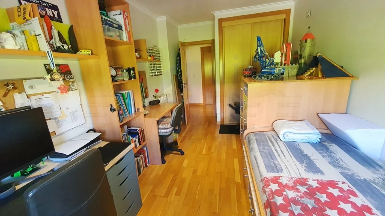 Apartamento T3 para Venda em Carnaxide e Queijas Foto 18