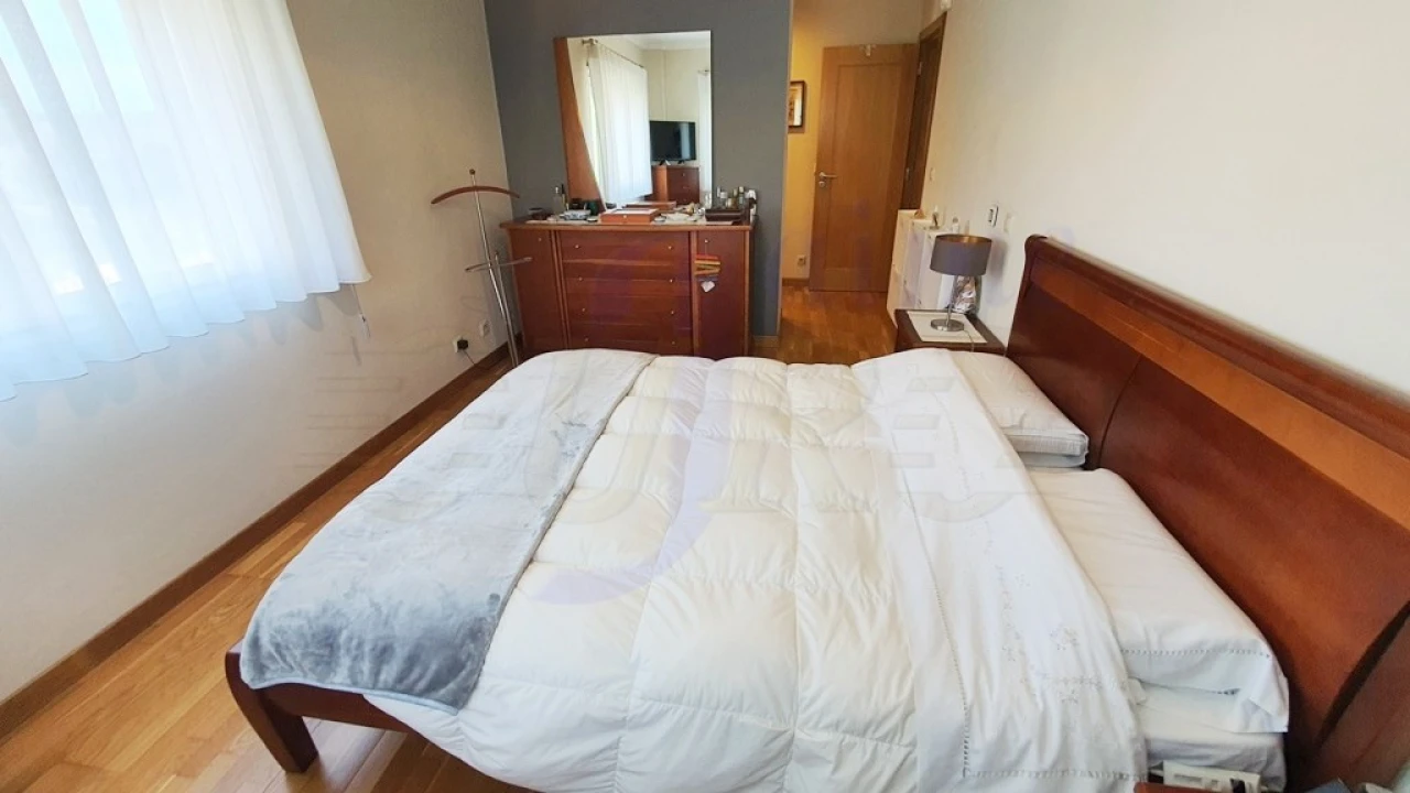 Apartamento T3 para Venda em Carnaxide e Queijas Foto 21