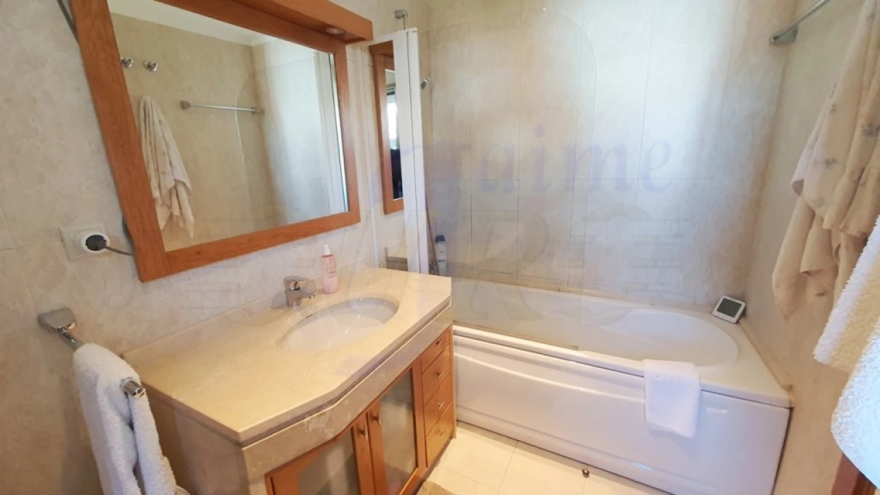 Apartamento T3 para Venda em Carnaxide e Queijas Foto 23