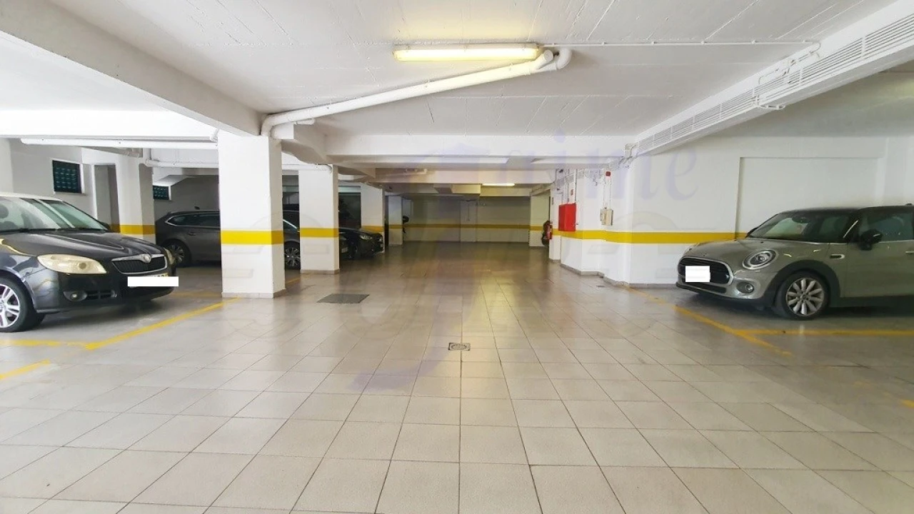 Apartamento T3 para Venda em Carnaxide e Queijas Foto 29