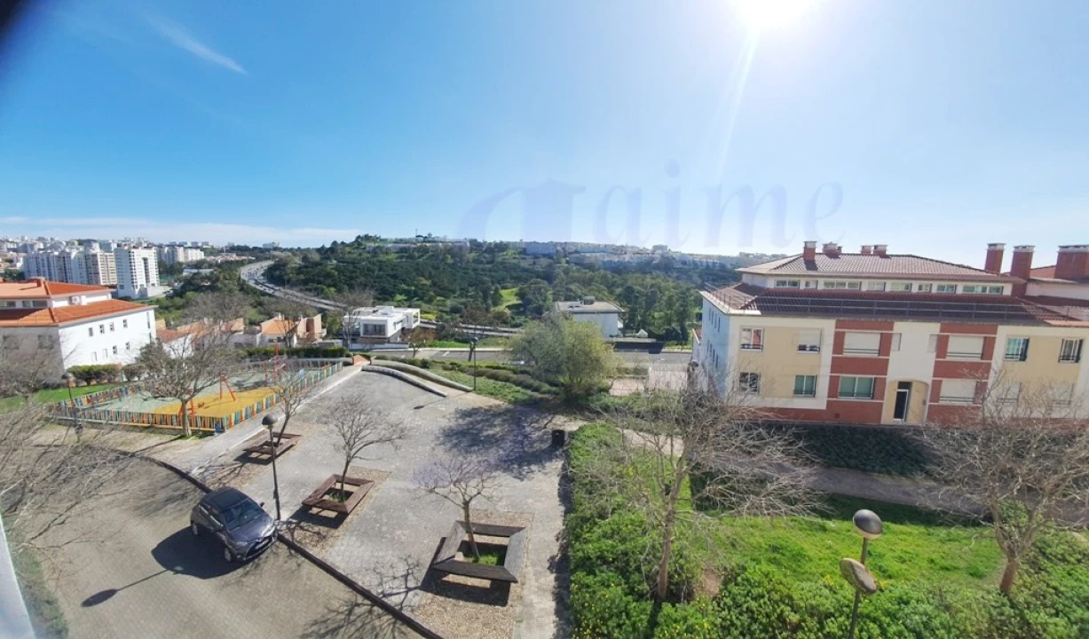Apartamento T3 para Venda em Carnaxide e Queijas Foto 34