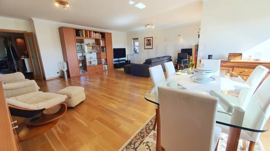 Apartamento T3 para Venda em Carnaxide e Queijas Foto 2