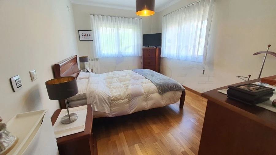 Apartamento T3 para Venda em Carnaxide e Queijas Foto 20