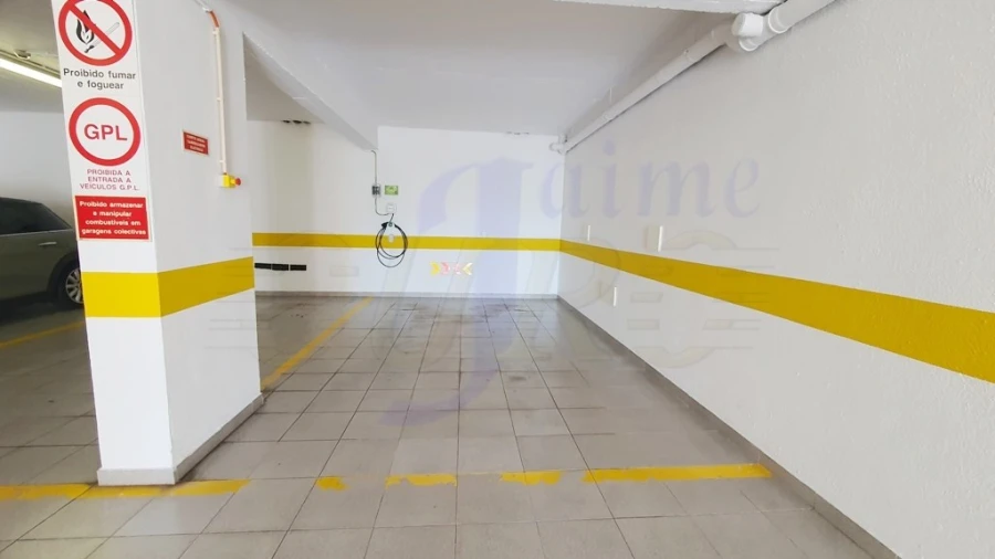 Apartamento T3 para Venda em Carnaxide e Queijas Foto 30
