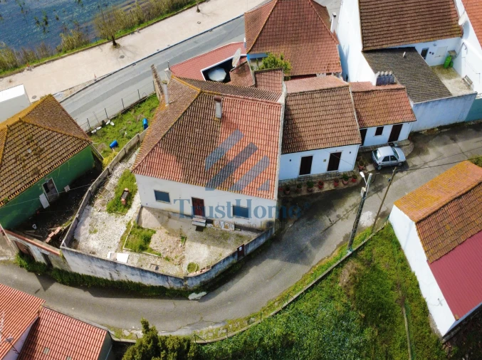 Moradia T4 para Venda em Rio Maior Foto 2