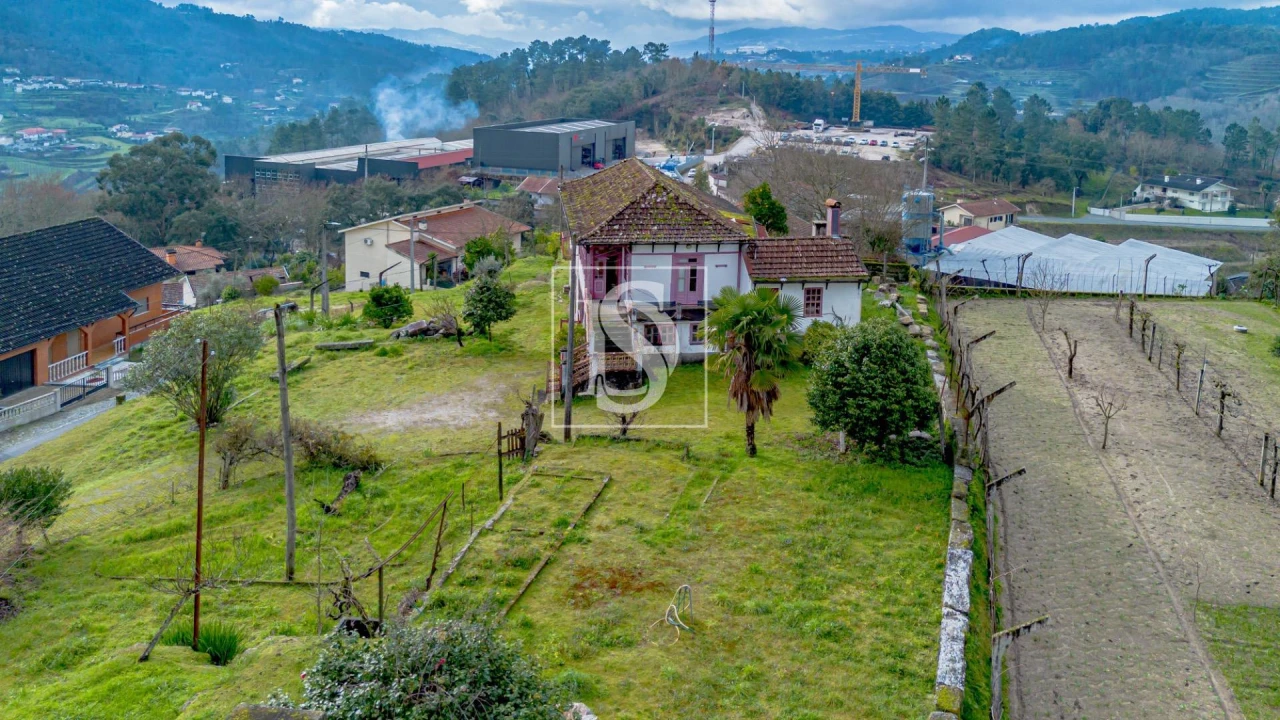 Moradia T3 para Venda em Fridão Foto 44