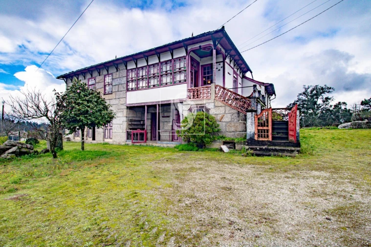 Moradia T3 para Venda em Fridão Foto 1