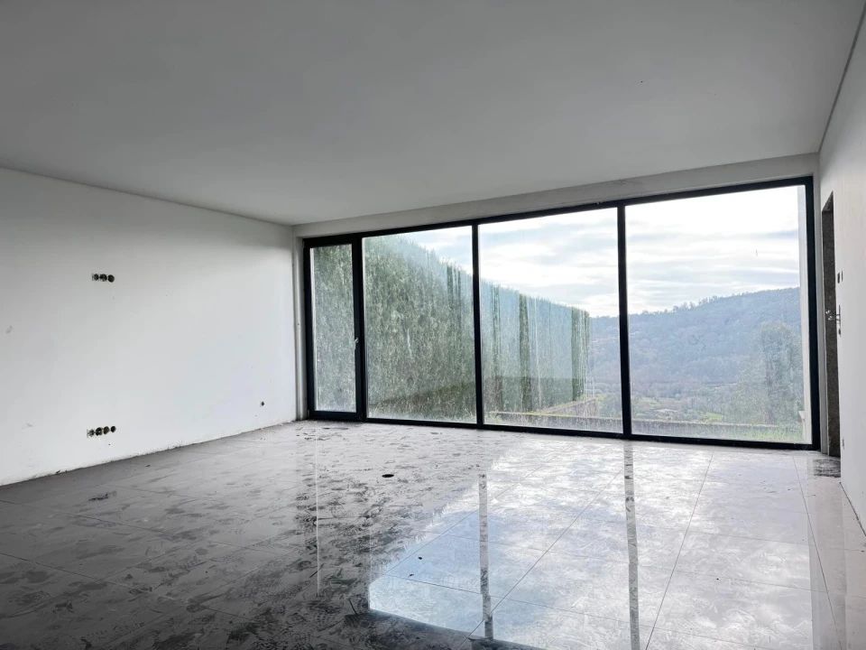 Moradia T3 para Venda em Vila Verde Foto 39