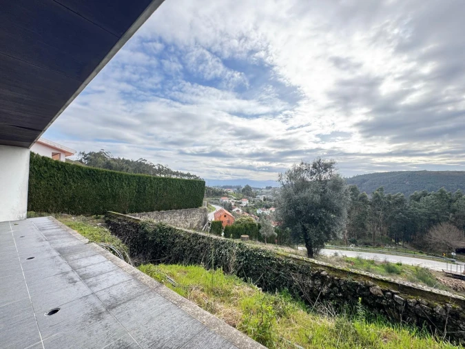 Moradia T3 para Venda em Vila Verde Foto 47