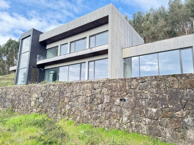 Moradia T3 para Venda em Vila Verde Foto 6