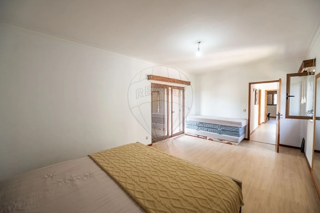 Moradia T3 para Venda em Caires Foto 17