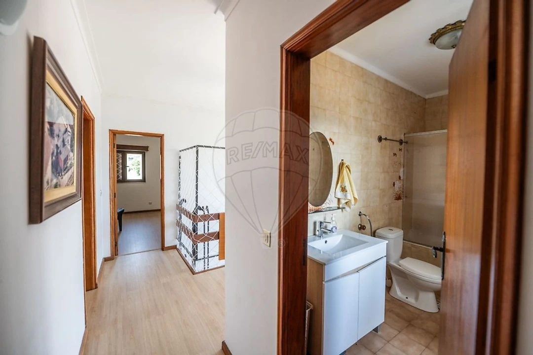 Moradia T3 para Venda em Caires Foto 18