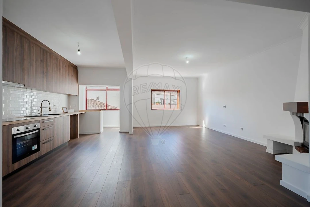 Apartamento T3 para Venda em Belazaima do Chão, Castanheira do Vouga e Agadão Foto 1