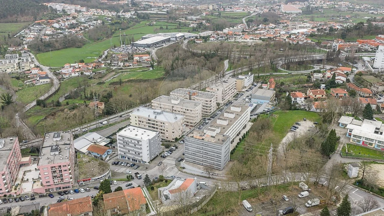 Apartamento T3 para Venda em Creixomil Foto 11