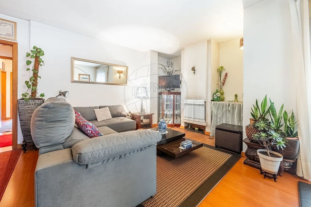 Apartamento T3 para Venda em Creixomil Foto 15