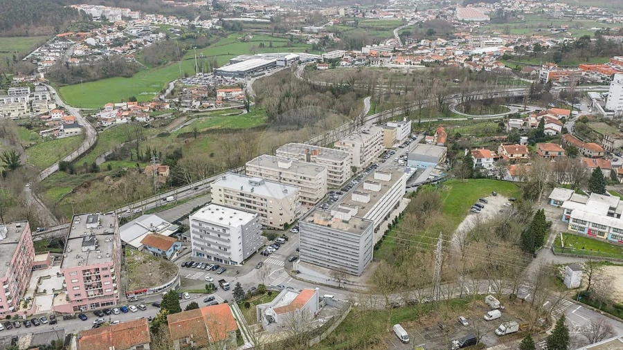 Apartamento T3 para Venda em Creixomil Foto 11