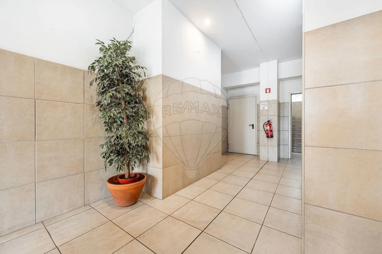 Apartamento T3 para Venda em Creixomil Foto 12