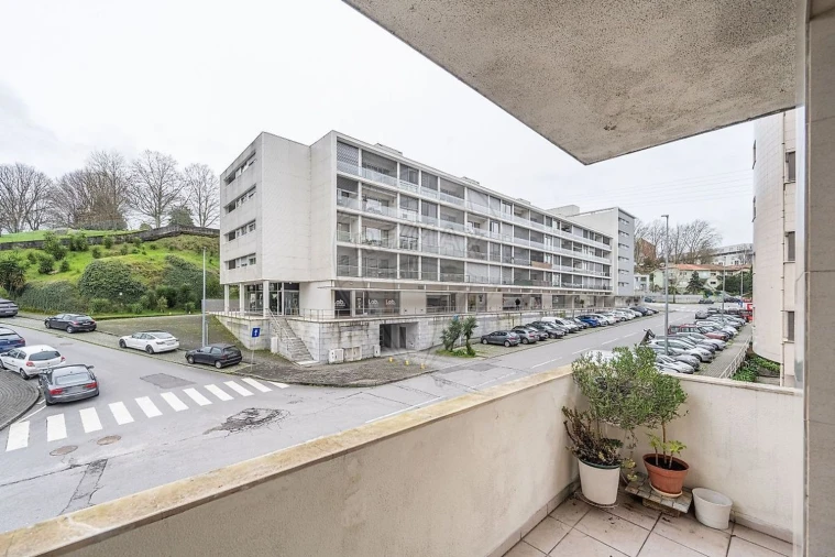 Apartamento T3 para Venda em Creixomil Foto 17