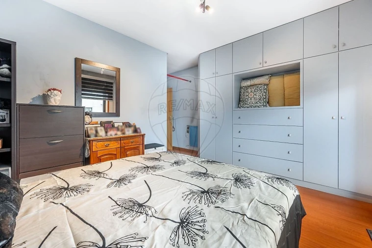 Apartamento T3 para Venda em Creixomil Foto 23