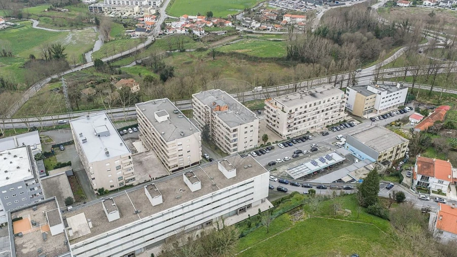 Apartamento T3 para Venda em Creixomil Foto 3