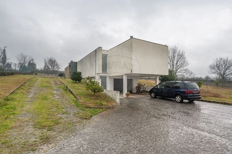 Moradia T3 para Venda em Galegos Foto 22