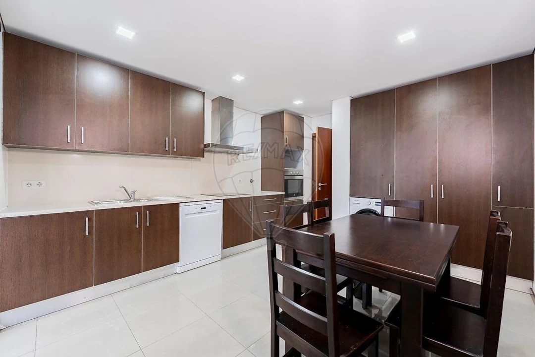 Apartamento T3 para Venda em Alheira e Igreja Nova Foto 5