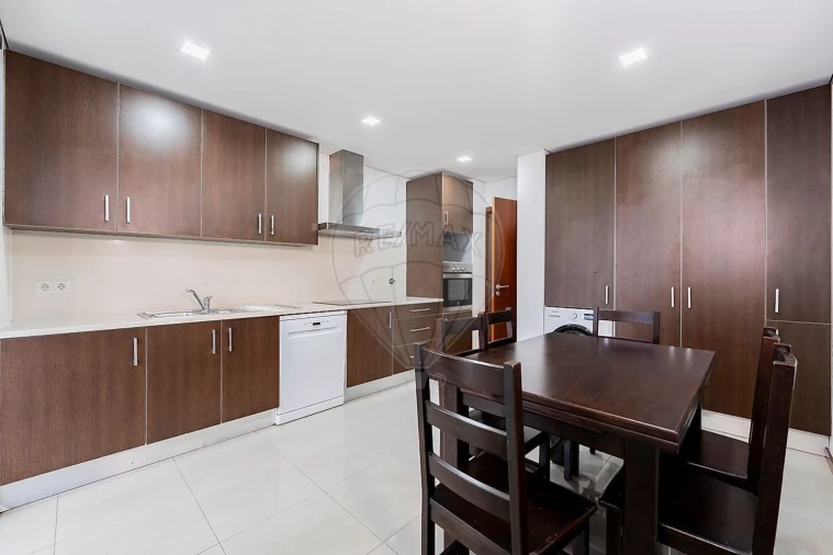 Apartamento T3 para Venda em Alheira e Igreja Nova Foto 5