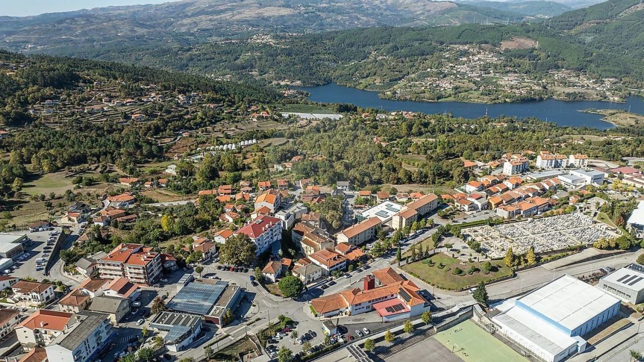 Apartamento T3 para Venda em Salvador e Santo Aleixo de Além-Tâmega Foto 23